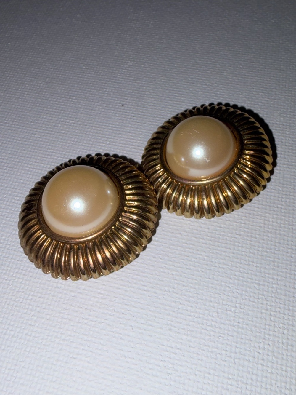 Vintage Made in USA Gold-Tone Pearl Center Button Earrings - Classic Cream